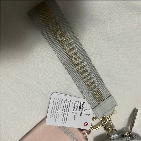 72 Lululemon Dual Pouch Wristlet Wordmark - Vapor Gold White - Picture 4 of 6